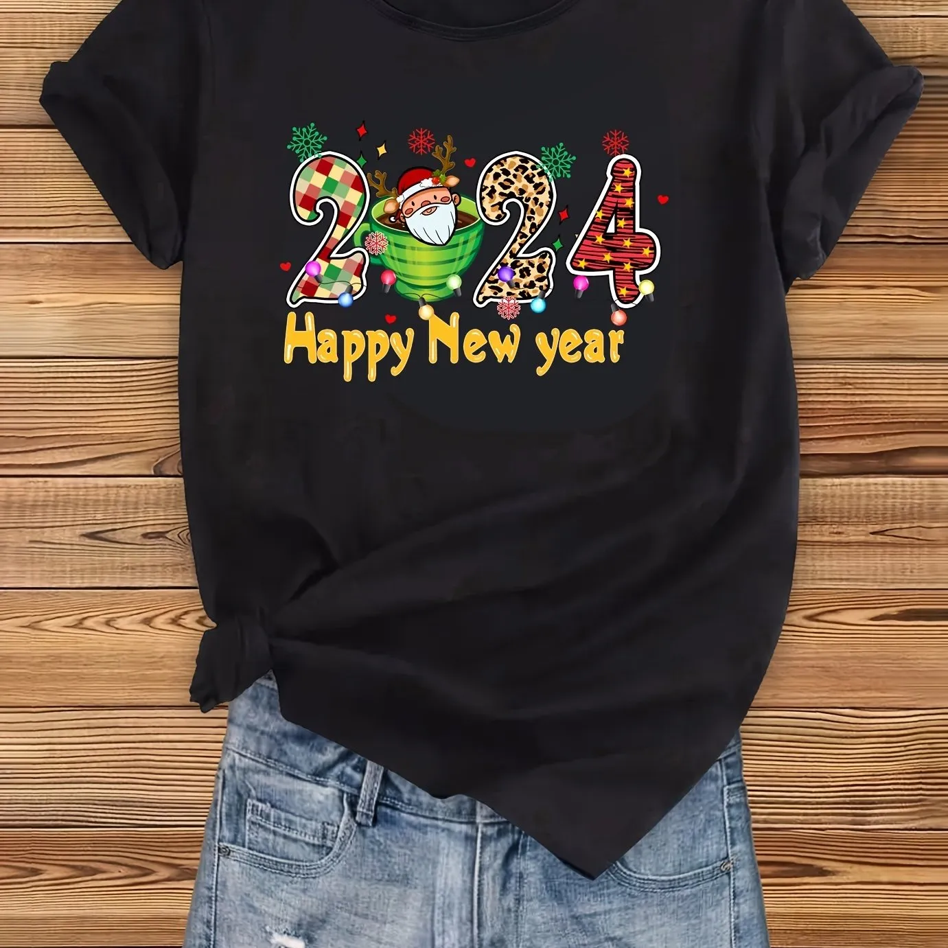 A Fun and Stylish 2024 New Year Print Crew Neck T-Shirt: Casual Short Sleeve Top for Spring/Summer - Women's Clothing