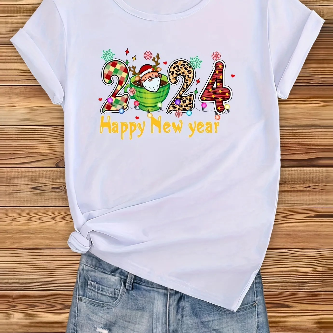A Fun and Stylish 2024 New Year Print Crew Neck T-Shirt: Casual Short Sleeve Top for Spring/Summer - Women's Clothing
