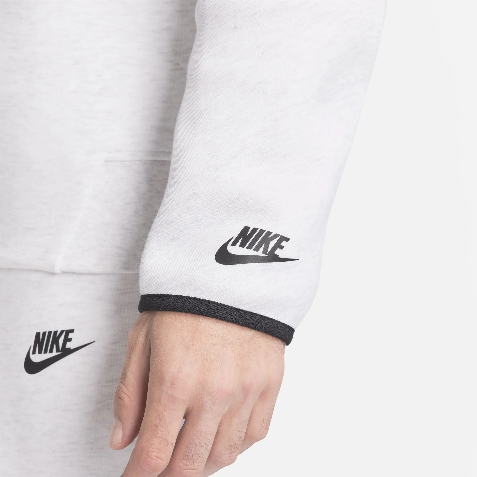 Men's 1/2-Zip Sweatshirt (FB7998-051)
