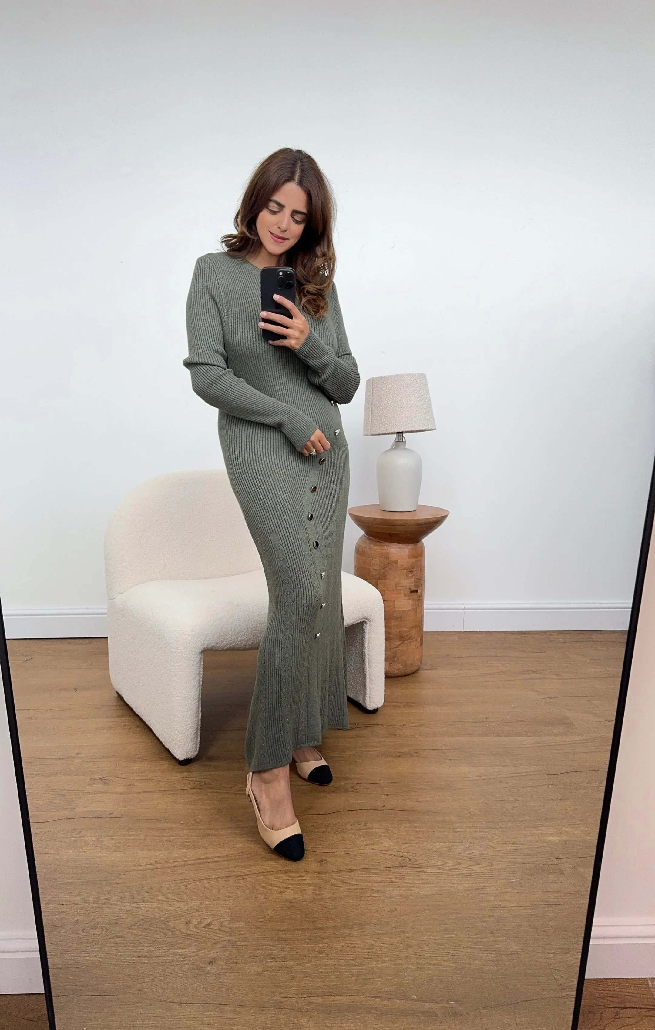 tayi knit dress in olive