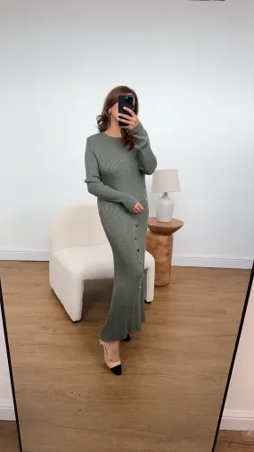 tayi knit dress in olive